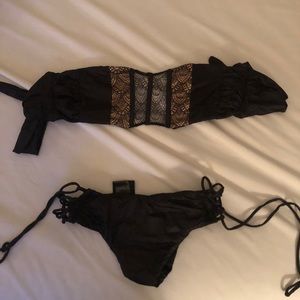 Beach Bunny bandeau bikini